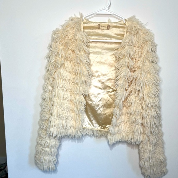 Elegant Cream Fringe Jacket - Picture 2 of 3